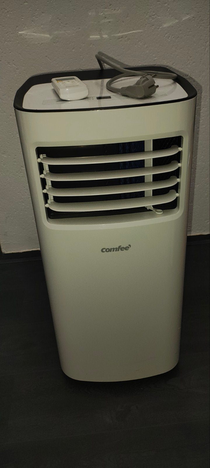 Comfee Mobiele Airco - Koelen, Ventileren, Ontvochtigen, Ophalen, Minder dan 60 m³, 3 snelheden of meer, Zo goed als nieuw