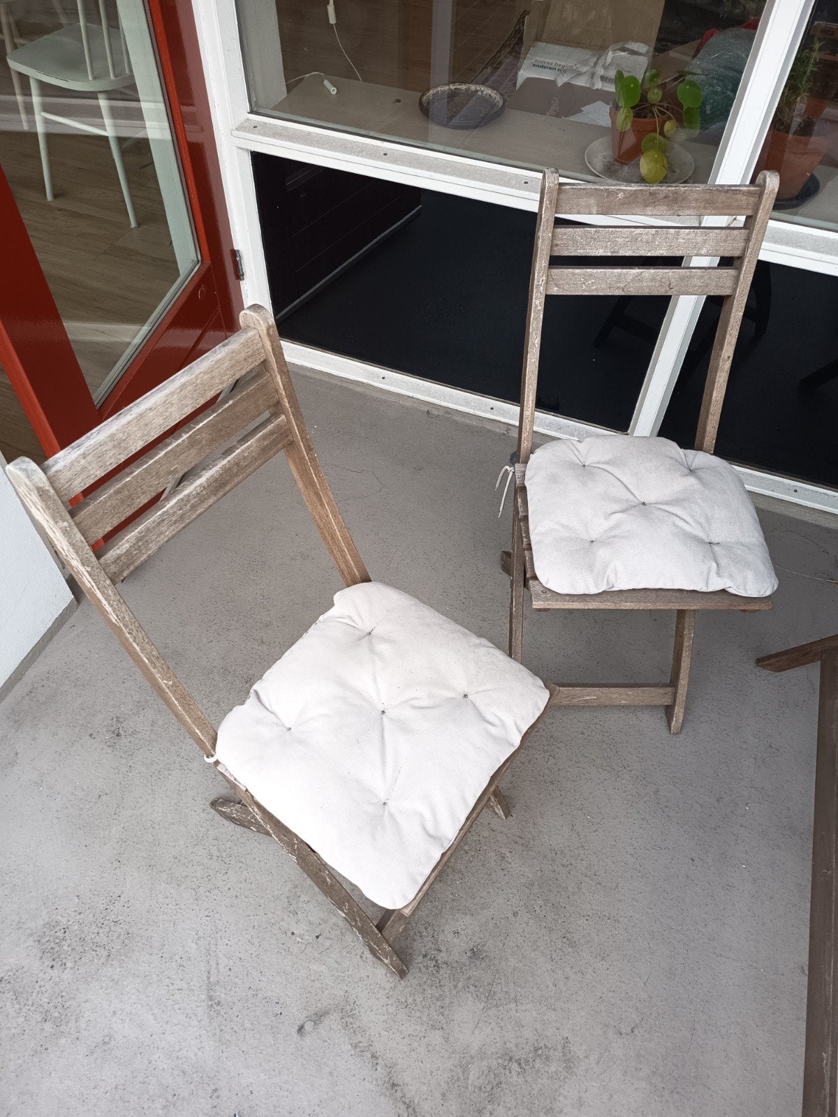 Set van 2 IKEA ASKHOLMEN Klapstoelen met kussen, Ophalen, Hout, Inklapbaar