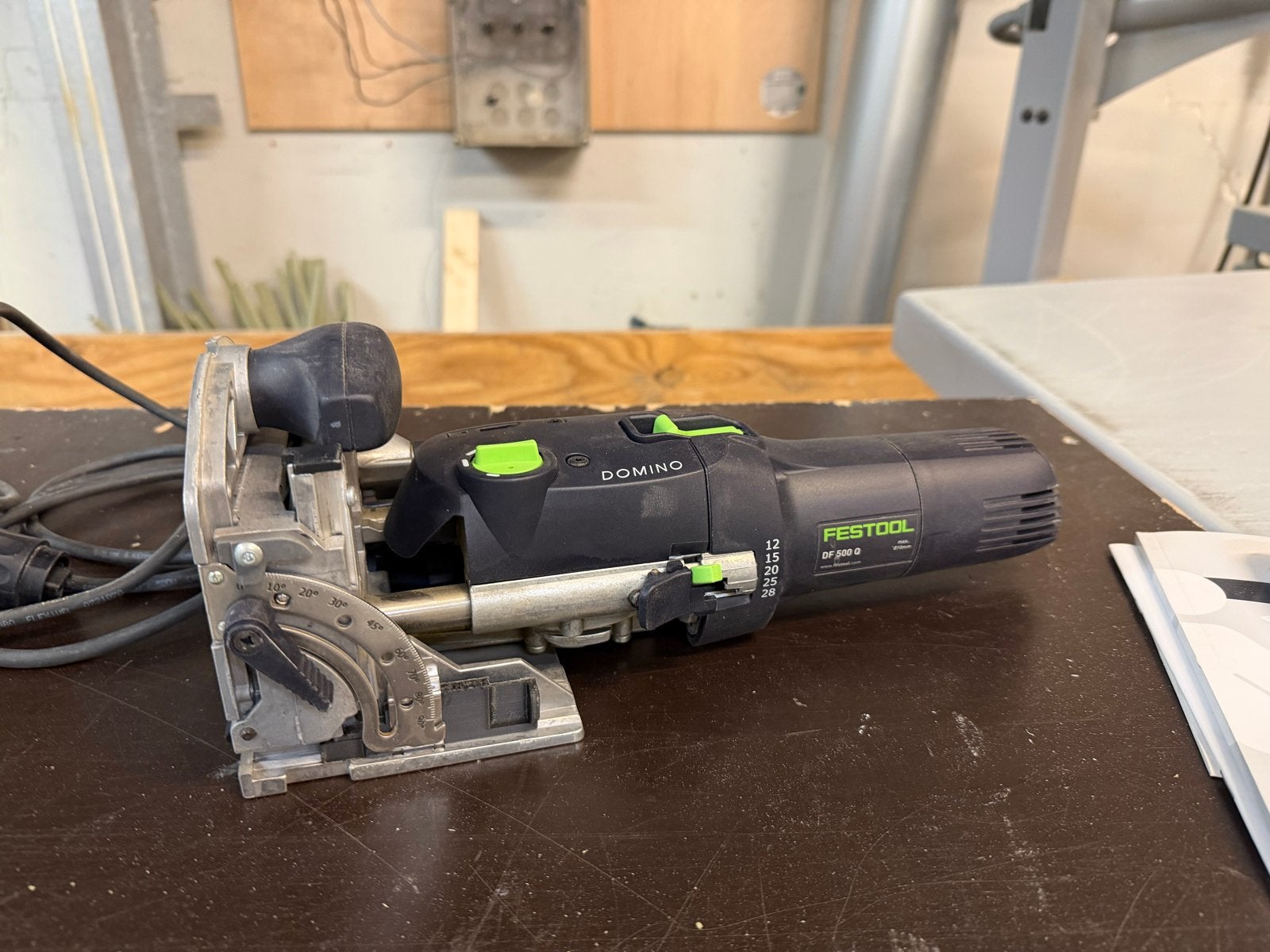 Festool Domino DF 500 Q Lamellenfrees met accessoires, Ophalen, Zo goed als nieuw, Elektrisch, Lamellenfrees