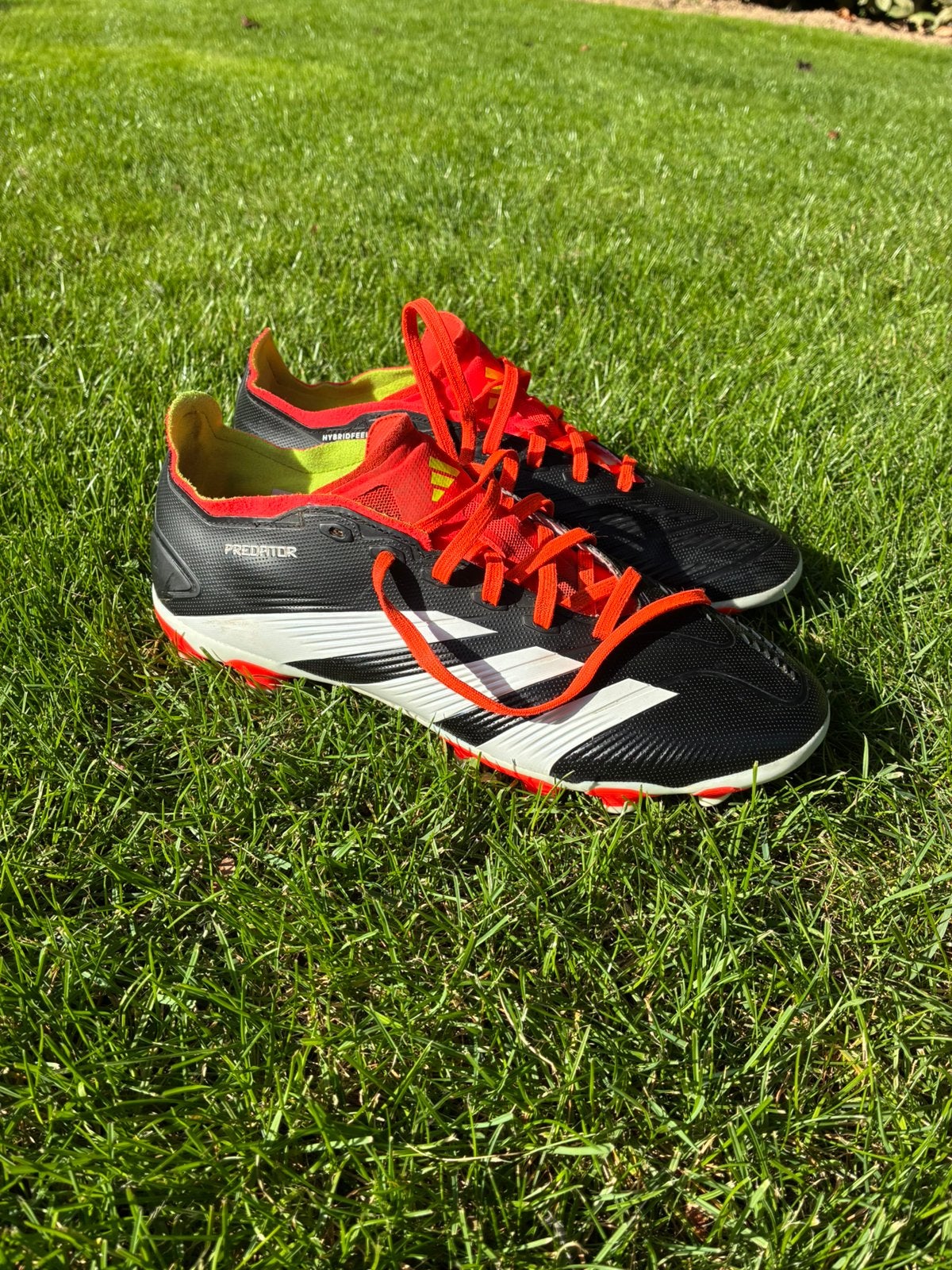 Adidas predator voetbalschoenen. 2x gedragen, Sport en Fitness, Voetbal, Maat XS of kleiner, Ophalen of Verzenden, Zo goed als nieuw