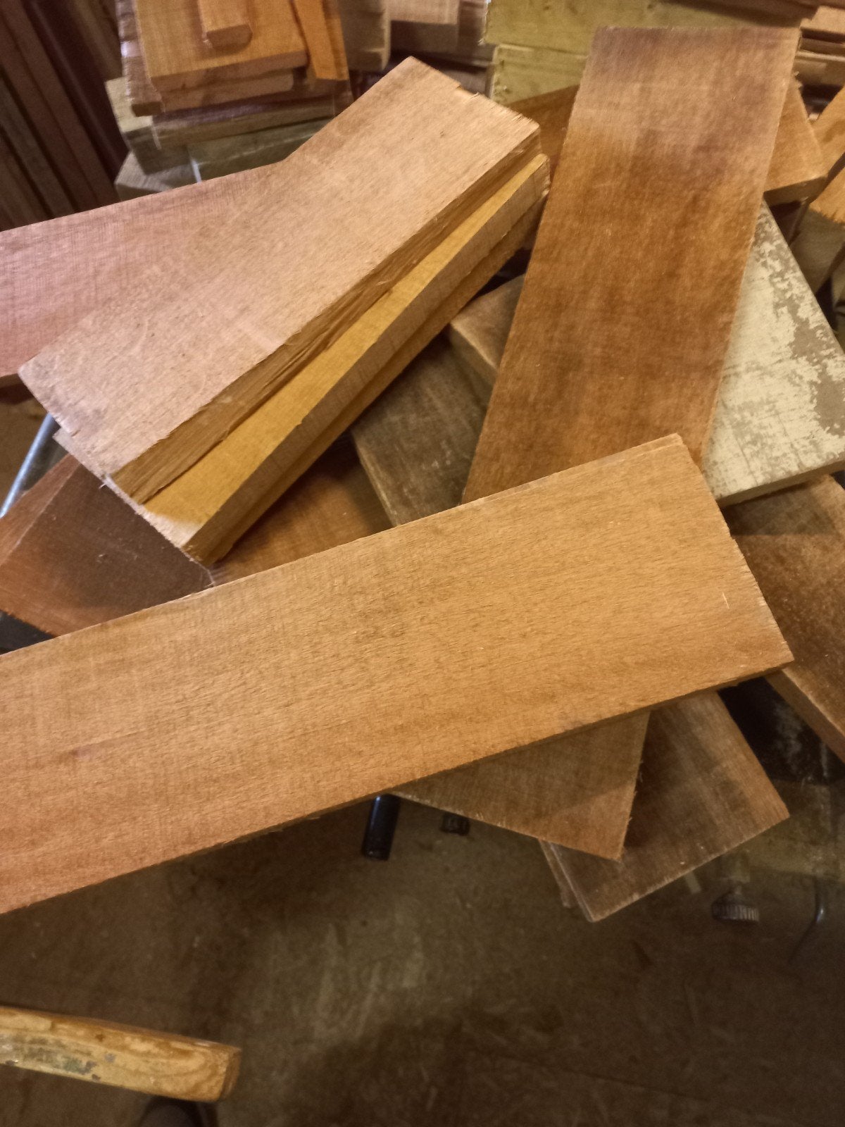Restanten hardhout planken 160 x 20mm ruw bezaagd, Ophalen, Planken, Nieuw, Hardhout