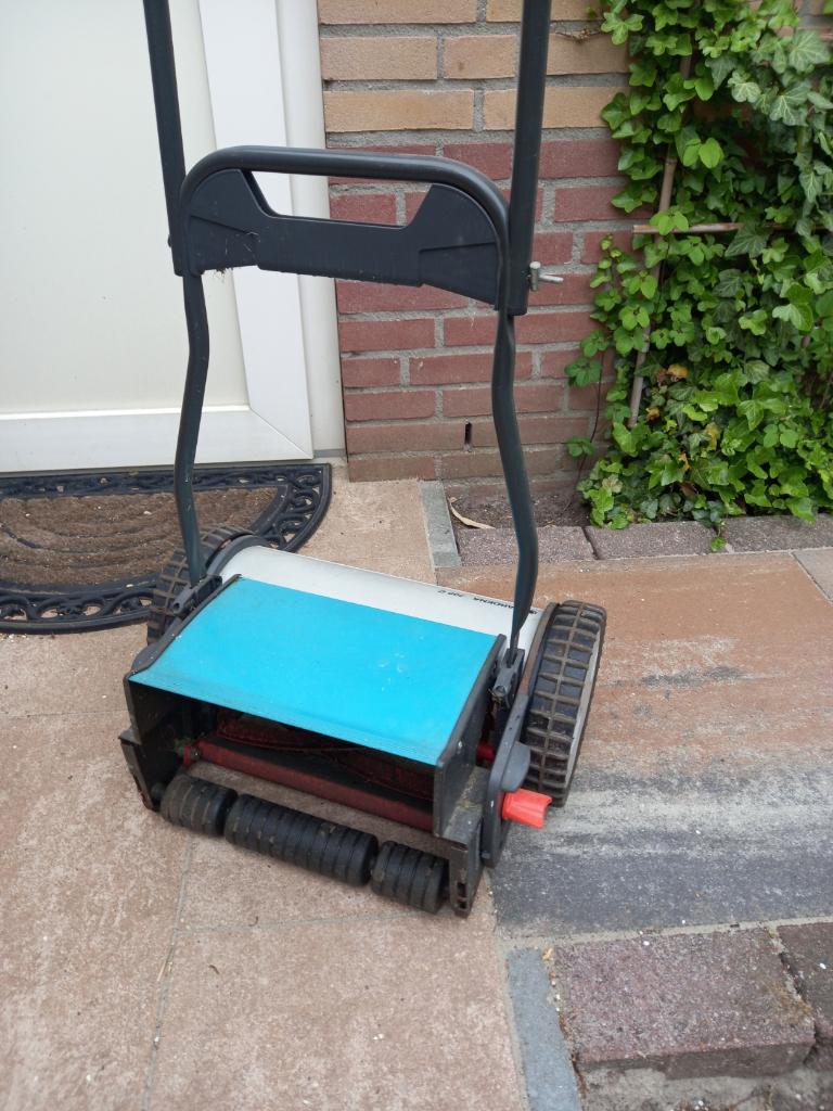 Maaimachine Gardena 300, Tuin en Terras, Grasmaaiers, Ophalen, Gebruikt, Handgrasmaaier, 30 t/m 39 cm