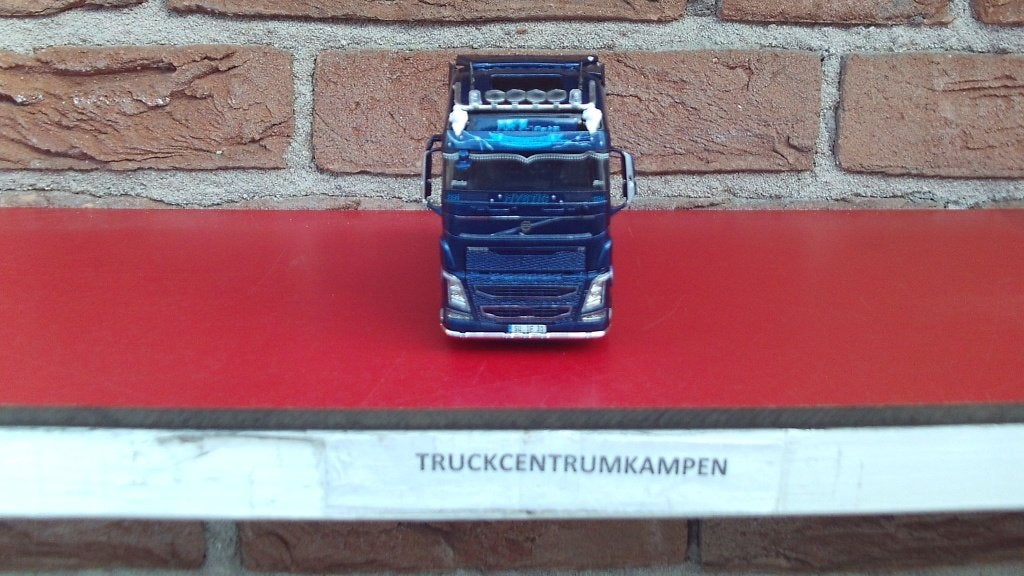 WSI  Volvo  FH4  Globetrotter  XL  van  I.F.L.  GMBH., Ophalen of Verzenden, Nieuw, Bus of Vrachtwagen, Wsi