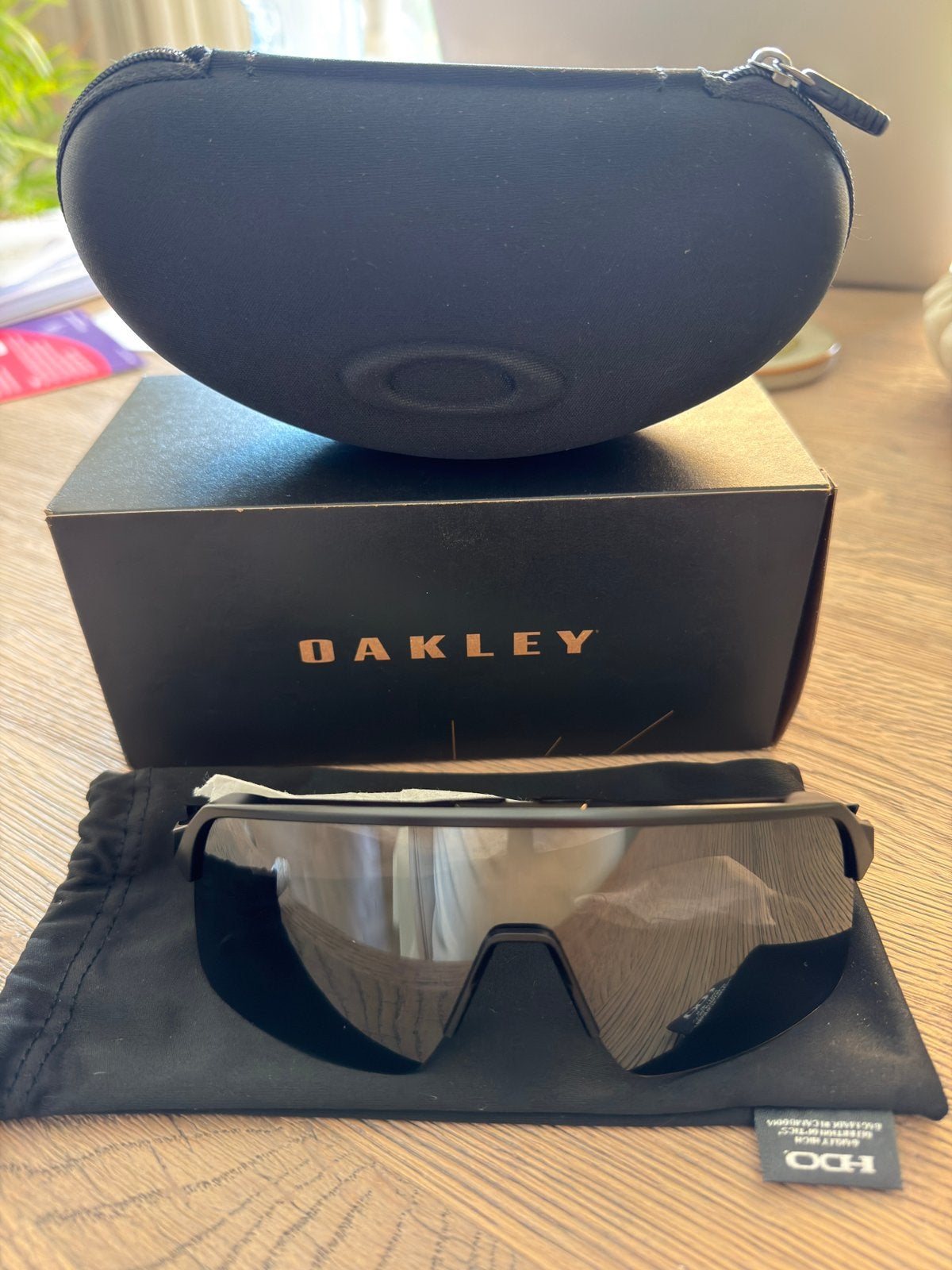 NIEUWE Oakley Sutro Lite zonnebril OO9463-0539  (black), Zonnebril, Verzenden, Zwart, Nieuw