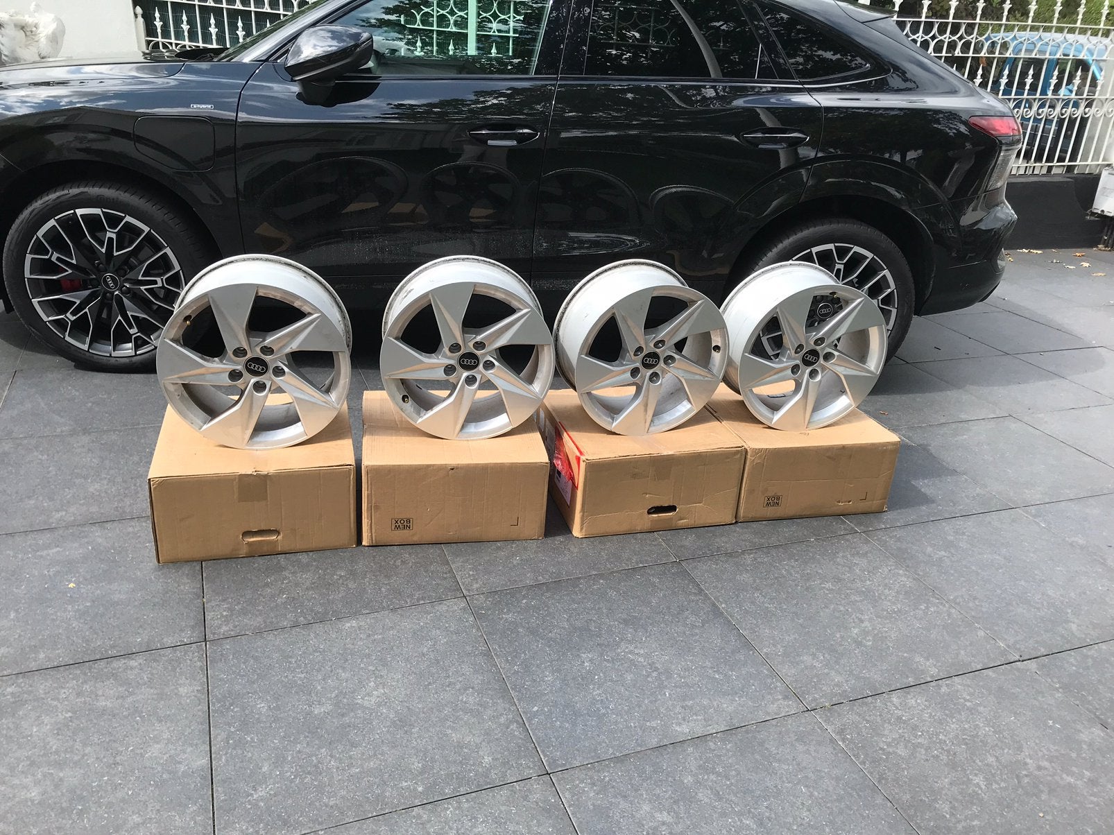 VIER ORIGINELE AUDI A3 VELGEN 17 INCH, Auto-onderdelen, Ophalen, Velg(en), 17 inch, Zomerbanden