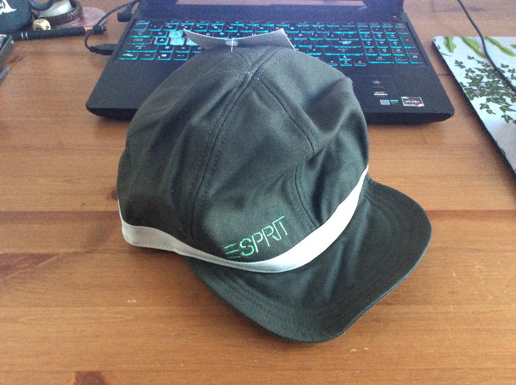 Esprit Baseball Cap maat M (56) groen. Nieuw, Kleding | Dames, Hoeden en Petten, 56 of 57 cm (M, 7 of 7⅛ inch), Nieuw, Ophalen of Verzenden