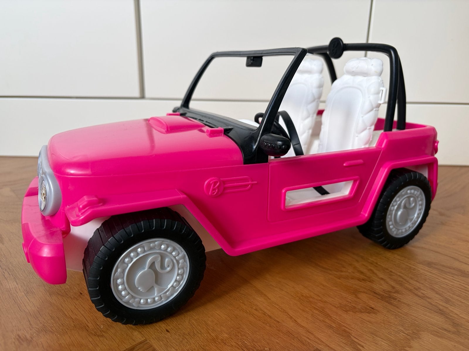 Barbie Roze Jeep Speelgoedauto, Kinderen en Baby's, Ophalen of Verzenden, Zo goed als nieuw