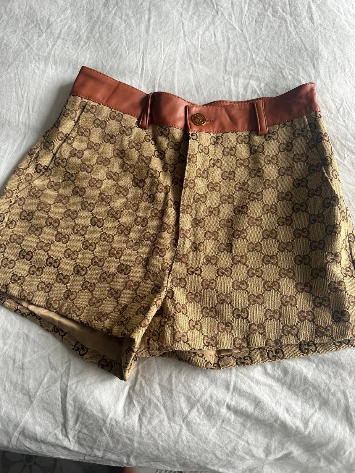 Gucci korte broek, Ophalen, Zo goed als nieuw, Maat 36 (S), Bruin