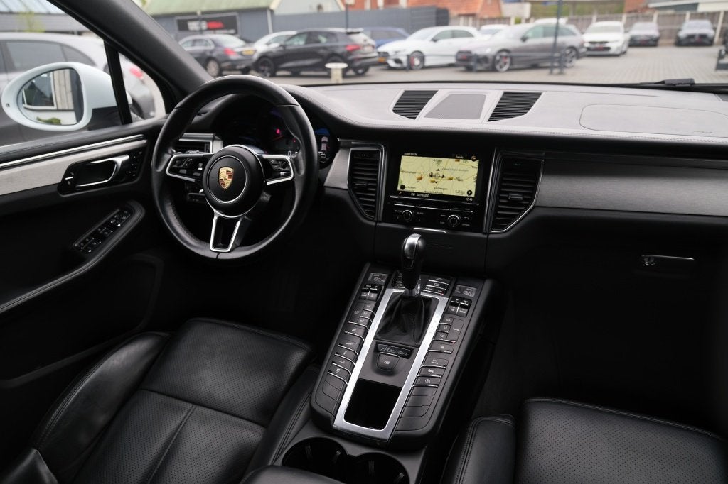Porsche Macan 3.0 S Origineel NL, Trekhaak, Luchtvering Bose, Auto's, Automaat, Dealer onderhouden, Gebruikt, Bedrijf