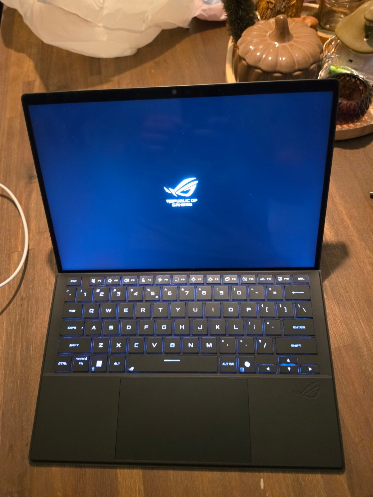 ASUS ROG Flow Z13 – Ryzen AI MAX+ 395, 32GB, 2TB SSD – ZGAN, 13 inch, Ophalen of Verzenden, Zo goed als nieuw, 2 TB