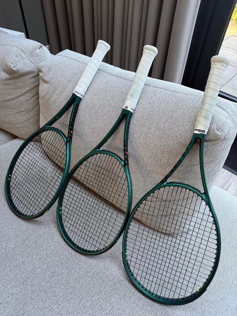 3x Wilson Blade 98 V9 (16x19) met Tennistas, Ophalen of Verzenden, Zo goed als nieuw, Racket, Wilson