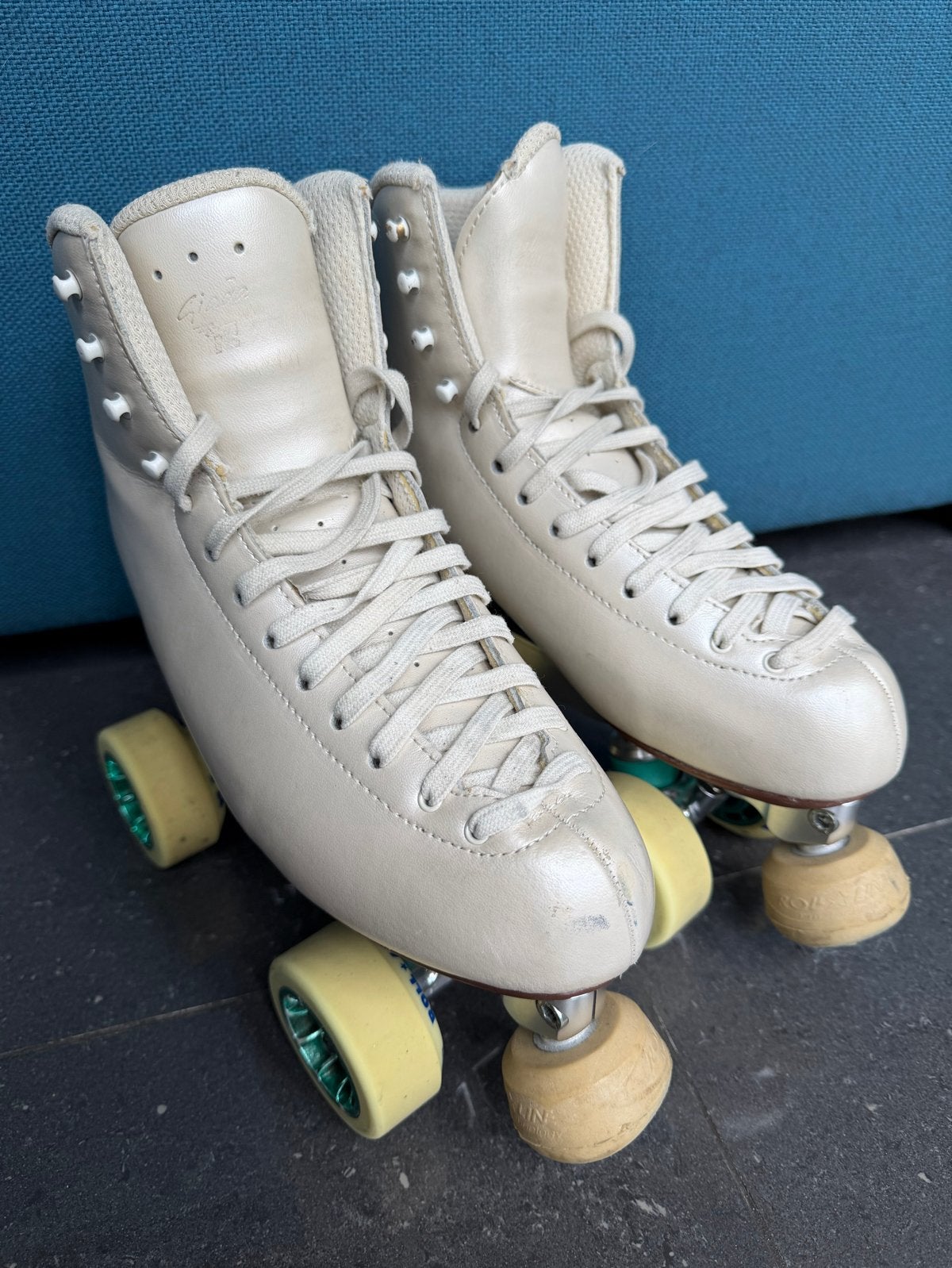 Risport Wedstrijd Kunstrolschaatsen Maat 38 Zeer Netjes, Overige merken, Ophalen of Verzenden, Zo goed als nieuw, Kunstschaatsen