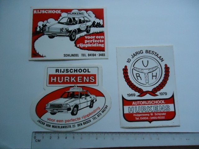 sticker oud Hurkens 1979 auto rijschool schijndel oldtimer, Verzenden, Zo goed als nieuw, Bedrijf of Vereniging
