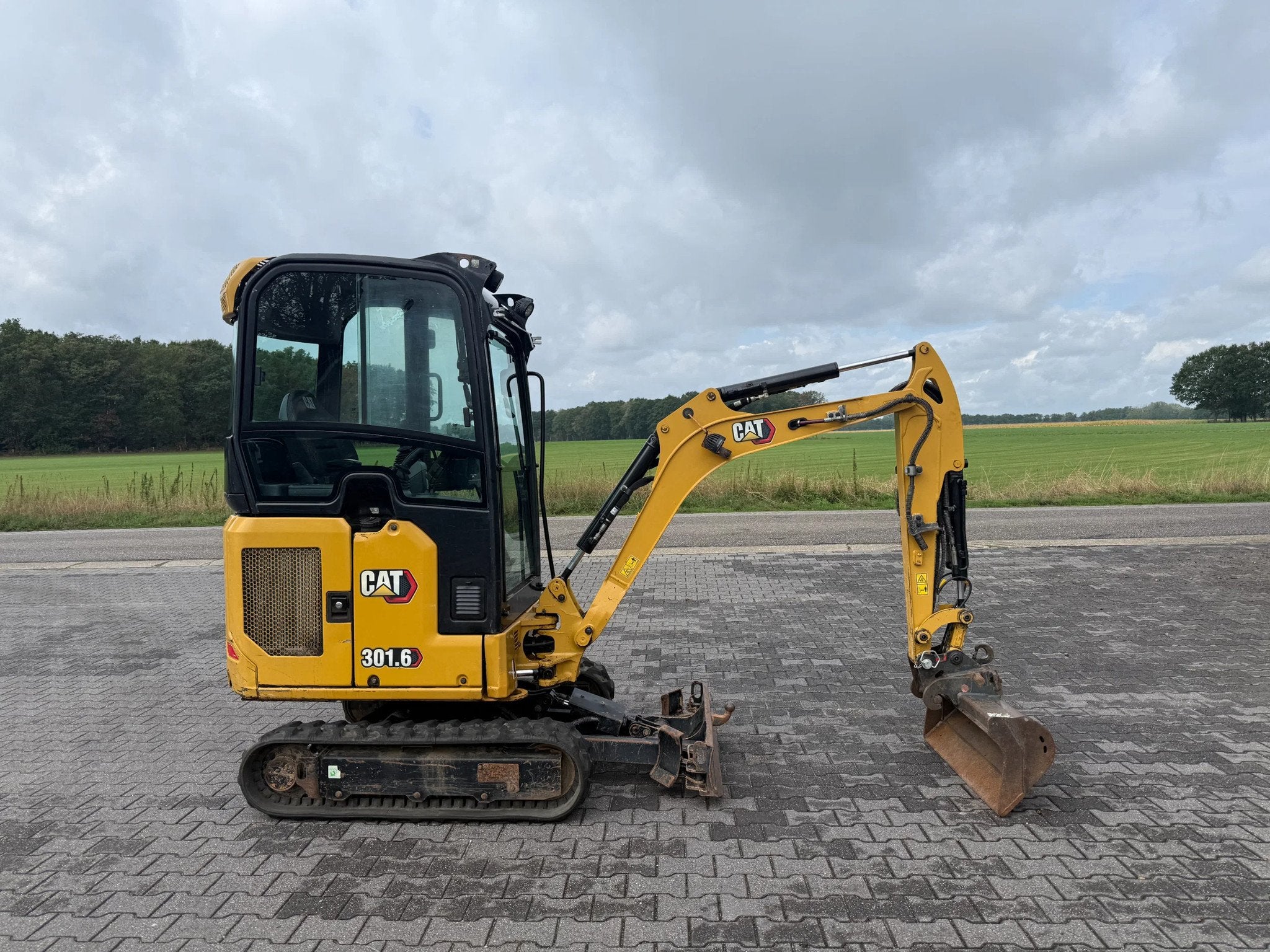 Caterpillar 301.6 minigraver / hydro wissel cw05 (bj 2021), Graafmachine
