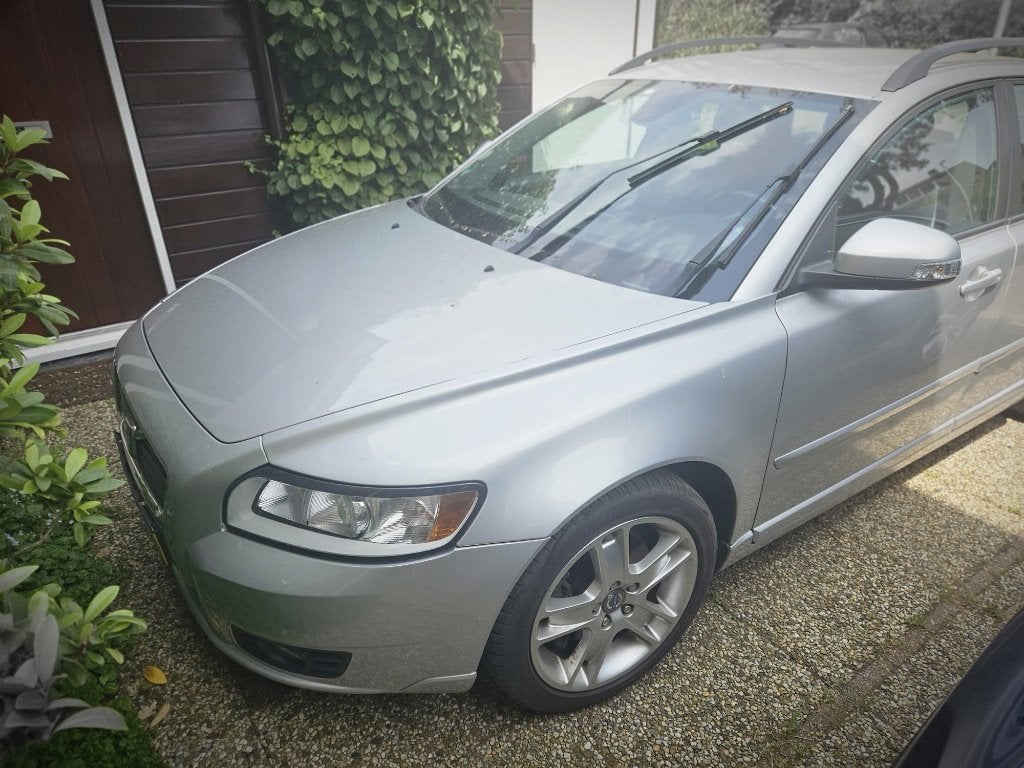 Volvo V50 2.0 D 2010 Grijs Koppeling defect., Auto's, Volvo, Voorwielaandrijving, 136 pk, Zwart, 4 cilinders