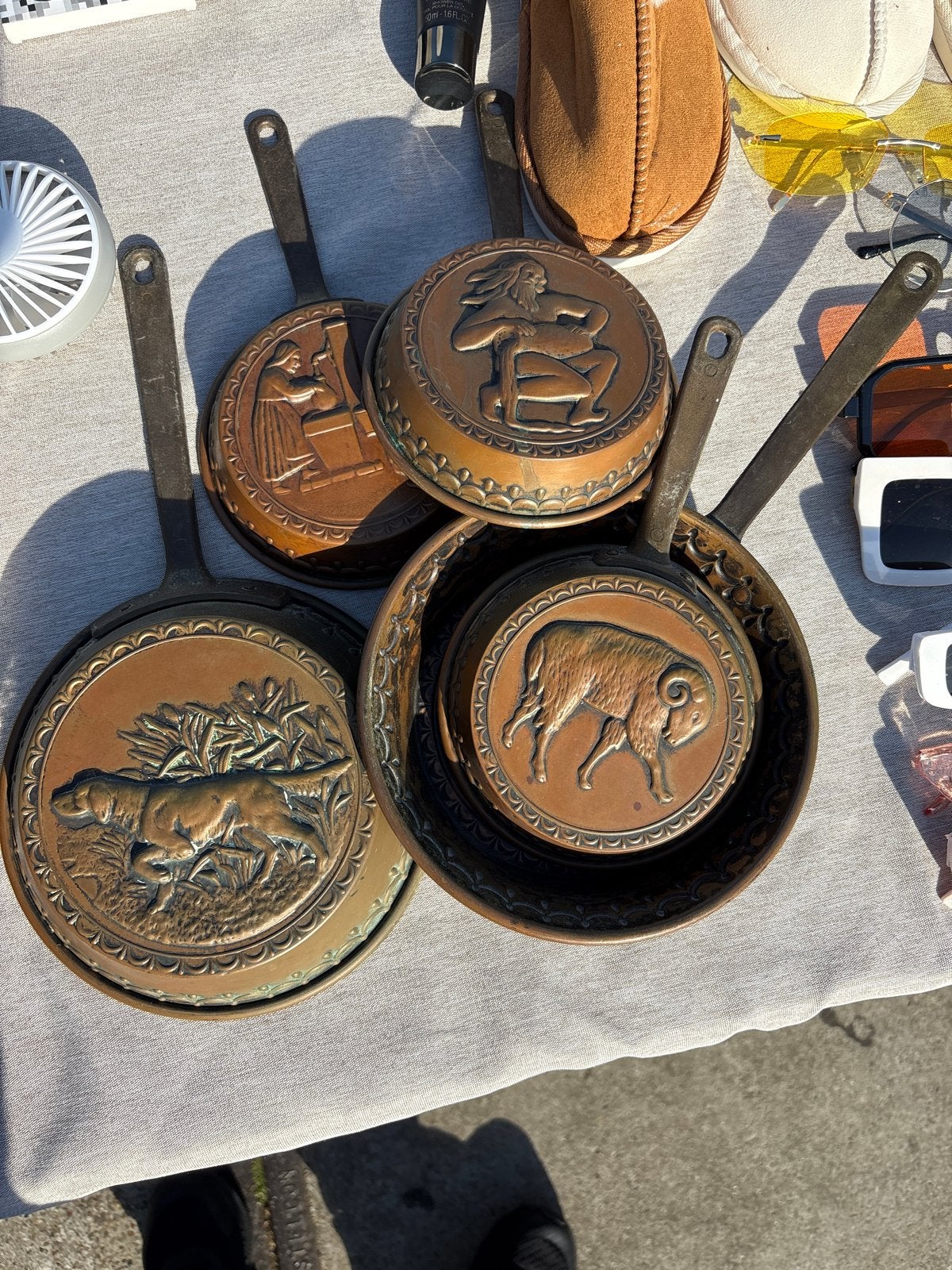 Set van 4 decoratieve koperen pannen met reliëf, Ophalen of Verzenden