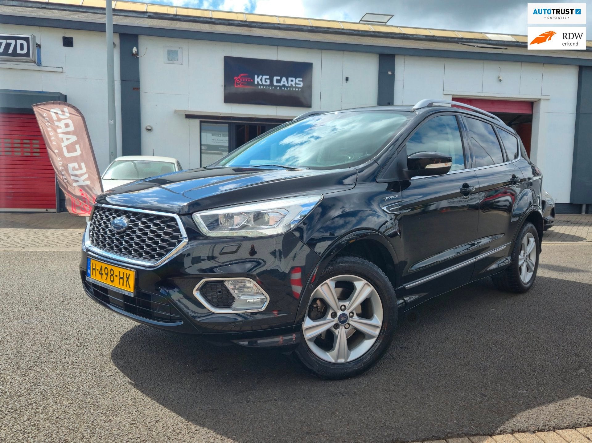 Ford Kuga 1.5 EcoBoost Vignale, Auto's, 4 cilinders, Zwart, Leder, Bedrijf