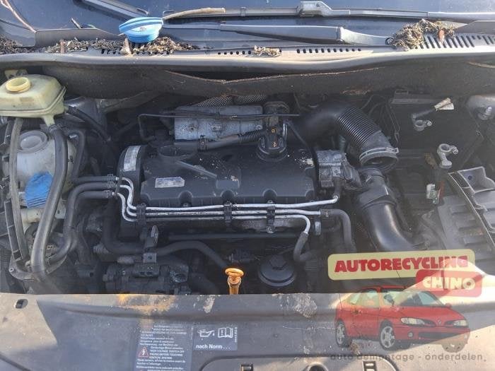 Motor van een Volkswagen Caddy, Ophalen, Gebruikt, -, Volkswagen