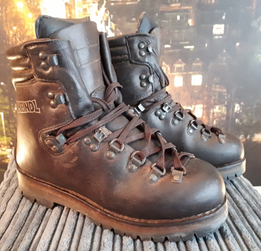 Meindl Perfekt LL cat.-C maat uk-6 / 39,5 prachtig, Ophalen of Verzenden, Zo goed als nieuw, Schoenen