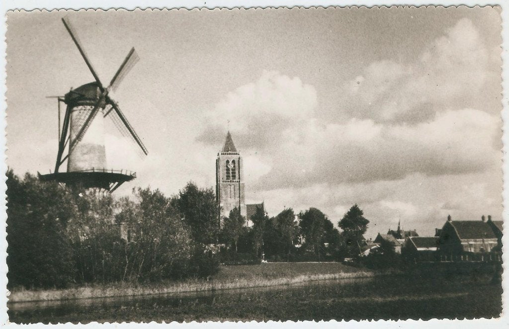 THOLEN Gezicht op Molen De Hoop en kerk 1958, Ophalen of Verzenden, 1940 tot 1960, Ongelopen, Zeeland