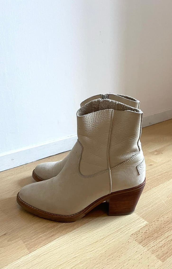 Shabbies offwhite met ritsje maat 37 enkellaarsjes laarzen, Wit, Lage of Enkellaarzen, Ophalen of Verzenden, Gedragen