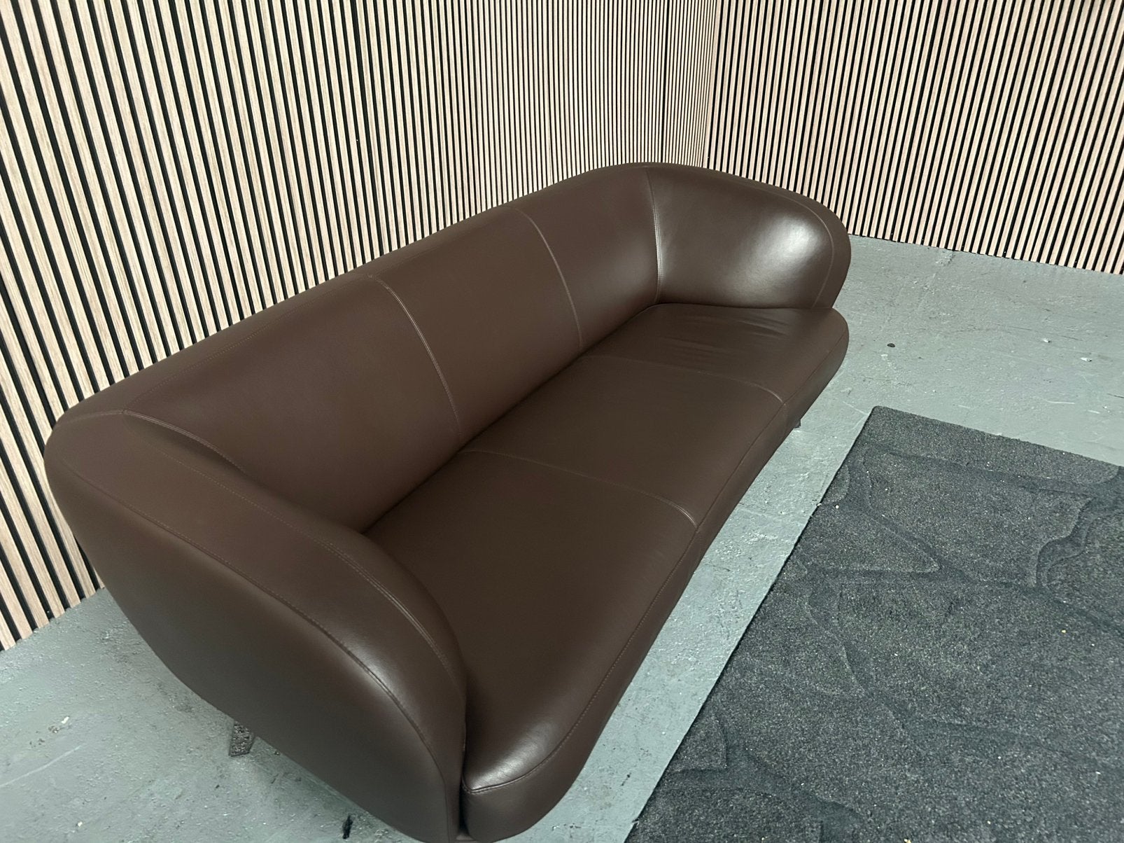 GRATIS LEVERING Leolux Flint Bank Leer 218X95 GEREINIGD, Leolux flint, Driepersoons, Ophalen of Verzenden, Zo goed als nieuw