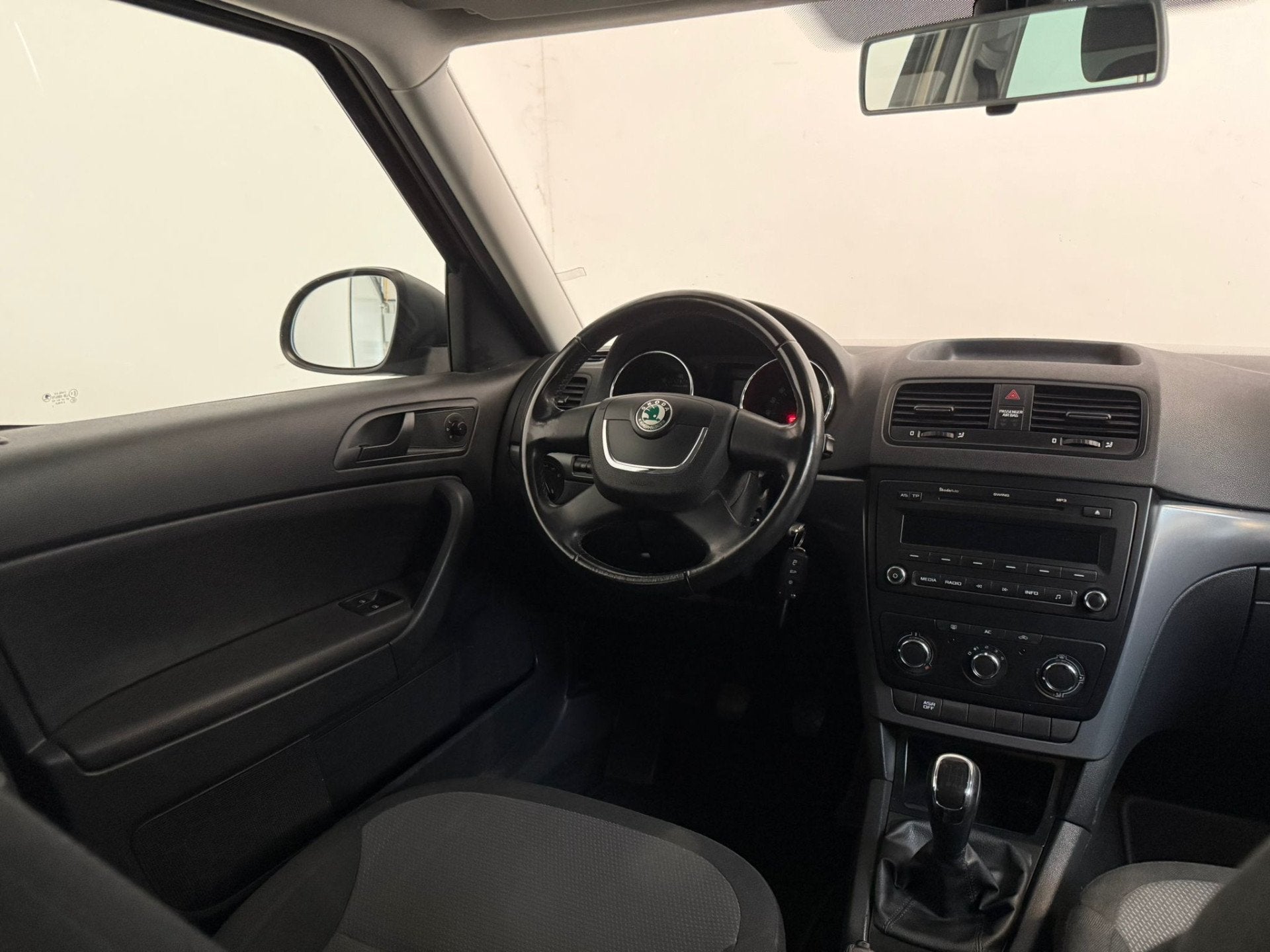 Skoda Yeti 1.2 TSI Comfort. trekhaak! (bj 2011), Auto's, Skoda, Voorwielaandrijving, Euro 5, Gebruikt, 4 cilinders