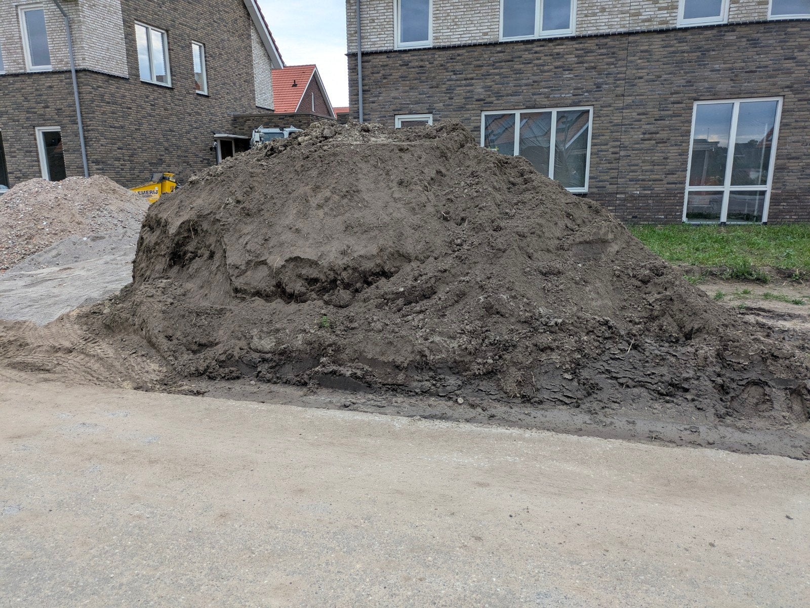 zwart zand/aarde gratis, Tuin en Terras, Aarde en Mest, Ophalen, Tuinaarde
