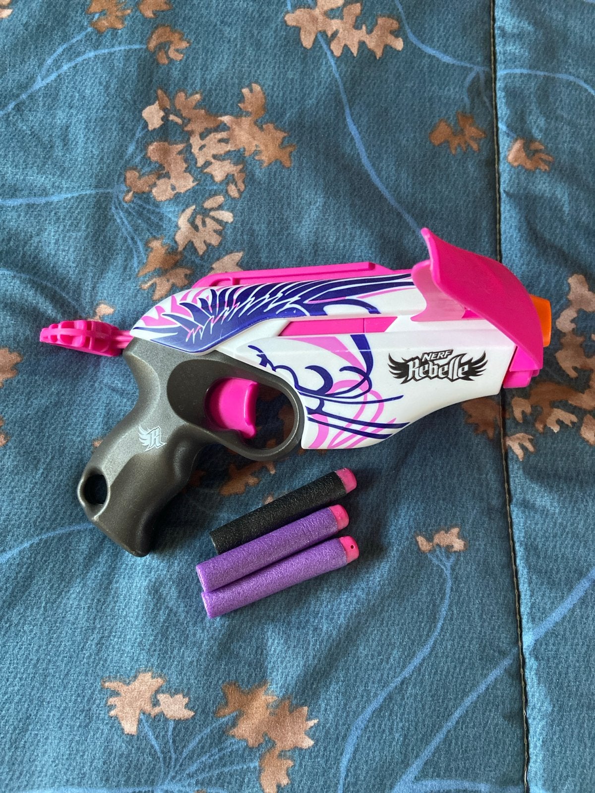 Nerf Rebelle Blaster met 3 pijltjes, Ophalen, Gebruikt