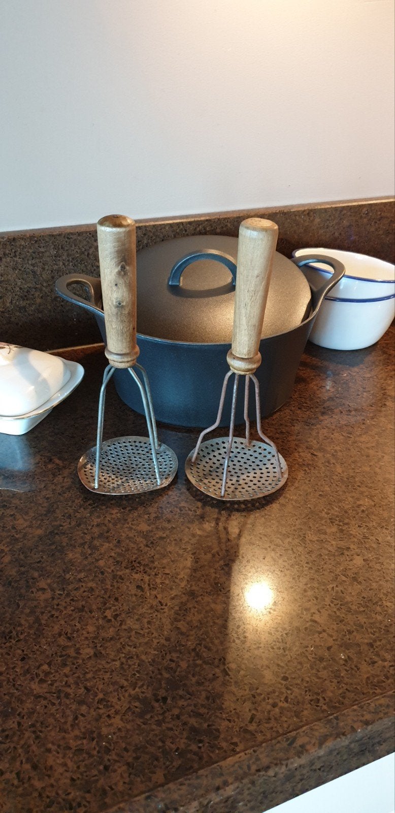 Vintage aardappelstamper met houten handvat, Antiek en Kunst, Ophalen of Verzenden