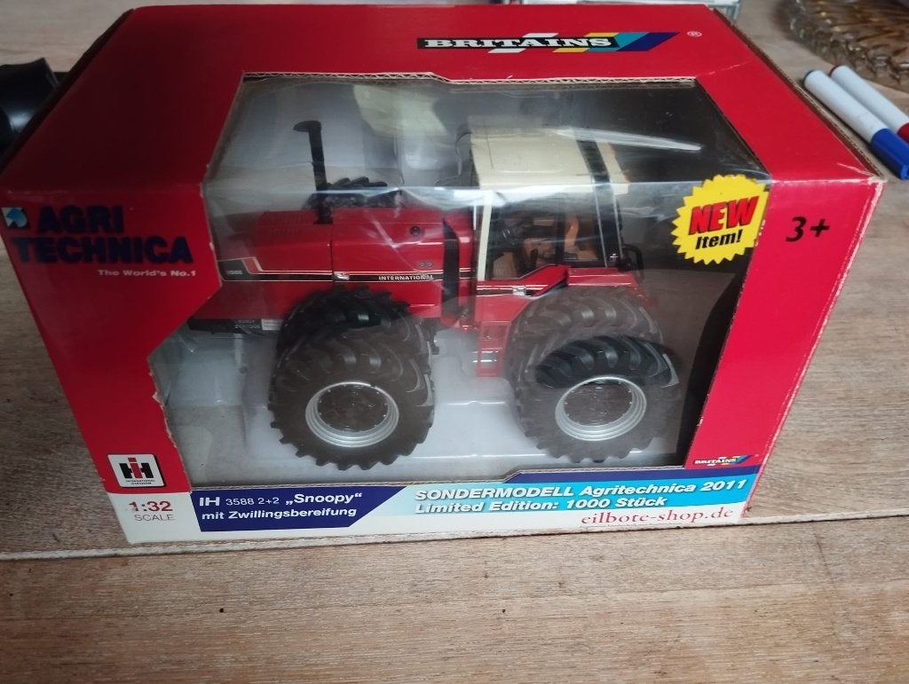 International IH 3588 2+2 snoopy Britains AGRITECHNICA, Ophalen of Verzenden, Zo goed als nieuw
