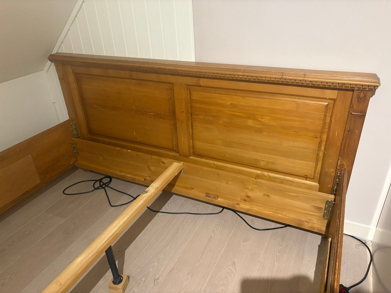 Oud grenen bed, Ophalen, Gebruikt, Bruin, Tweepersoons