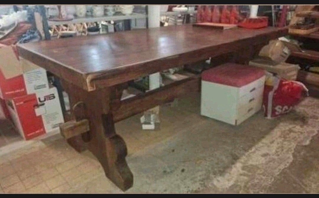 zware massieve kloostertafel, Ophalen