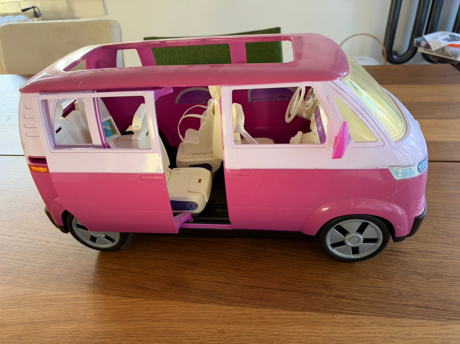 Barbie vintage VW microbus uit 2002, Ophalen of Verzenden, Gebruikt
