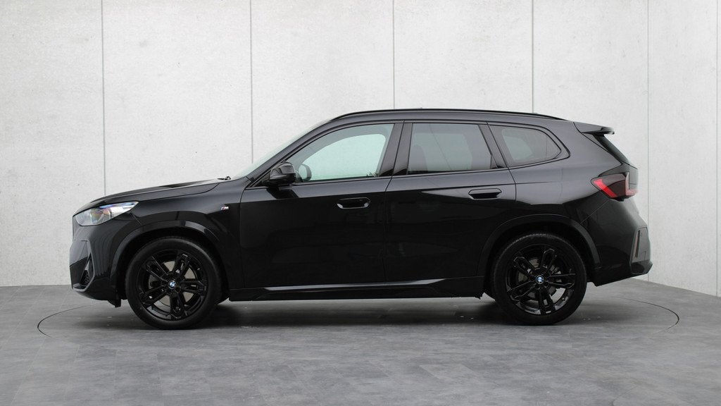 BMW X1 xDrive23i M-Sport | Harman/Kardon | Panoramadak | Hea, Gebruikt, 4 cilinders, Zwart, Leder