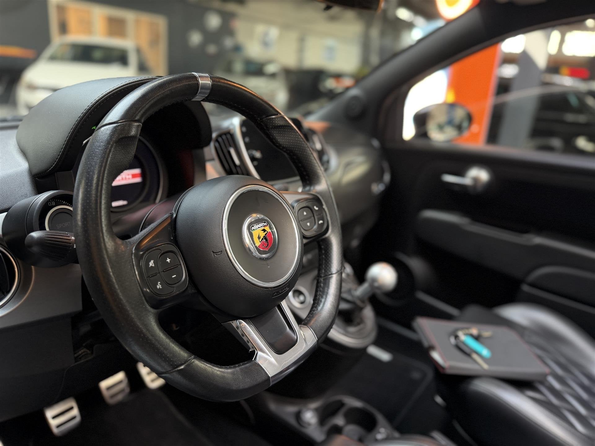 Abarth 595 Turismo 1.4 T-Jet Abarth Turismo 72th Anniversary, Auto's, Abarth, Gebruikt, 4 cilinders, Leder, Bedrijf