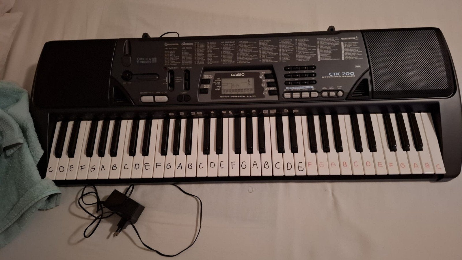 Casio CTK-700 Keyboard met adapter en bladmuziek, Ophalen, Gebruikt, 61 toetsen, Casio