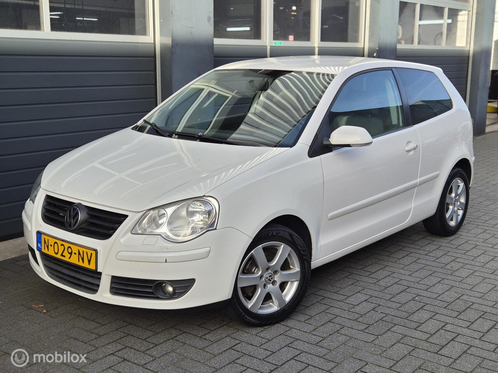 Volkswagen Polo 1.2 Highline | AIRCO | PDC | STOEL.V | ELEK, Voorwielaandrijving, Elektrische ramen, Gebruikt, 989 kg