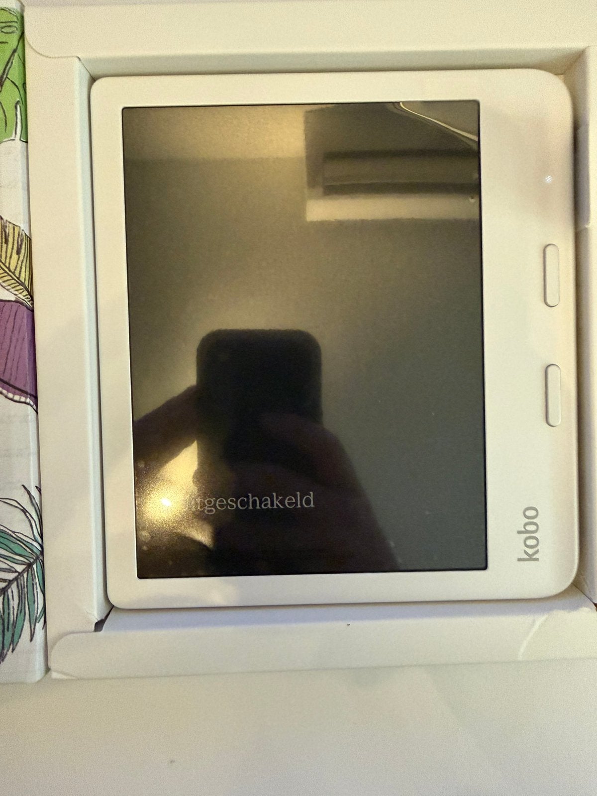 Kobo Libra Colour Wit | Nieuwstaat | Hoesje, Computers en Software, E-readers, Verzenden, Kobo, Zo goed als nieuw, 16 GB of meer