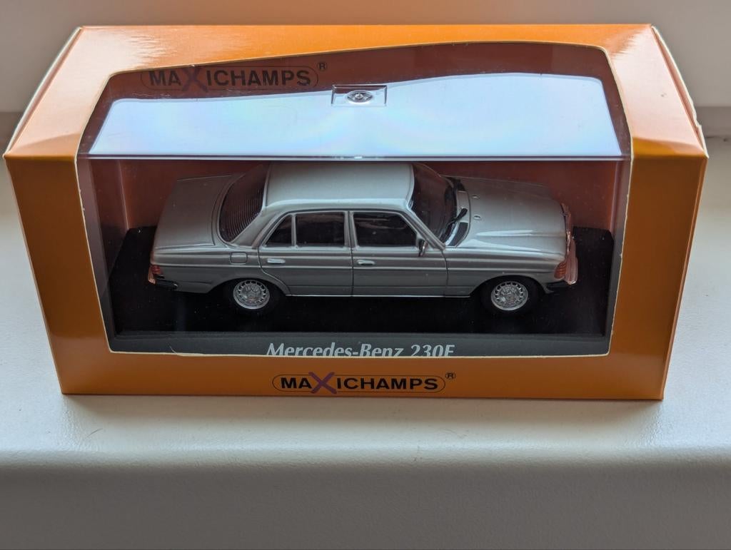 Mercedes-Benz 230E 1982, Ophalen of Verzenden, Nieuw, Auto, Overige merken