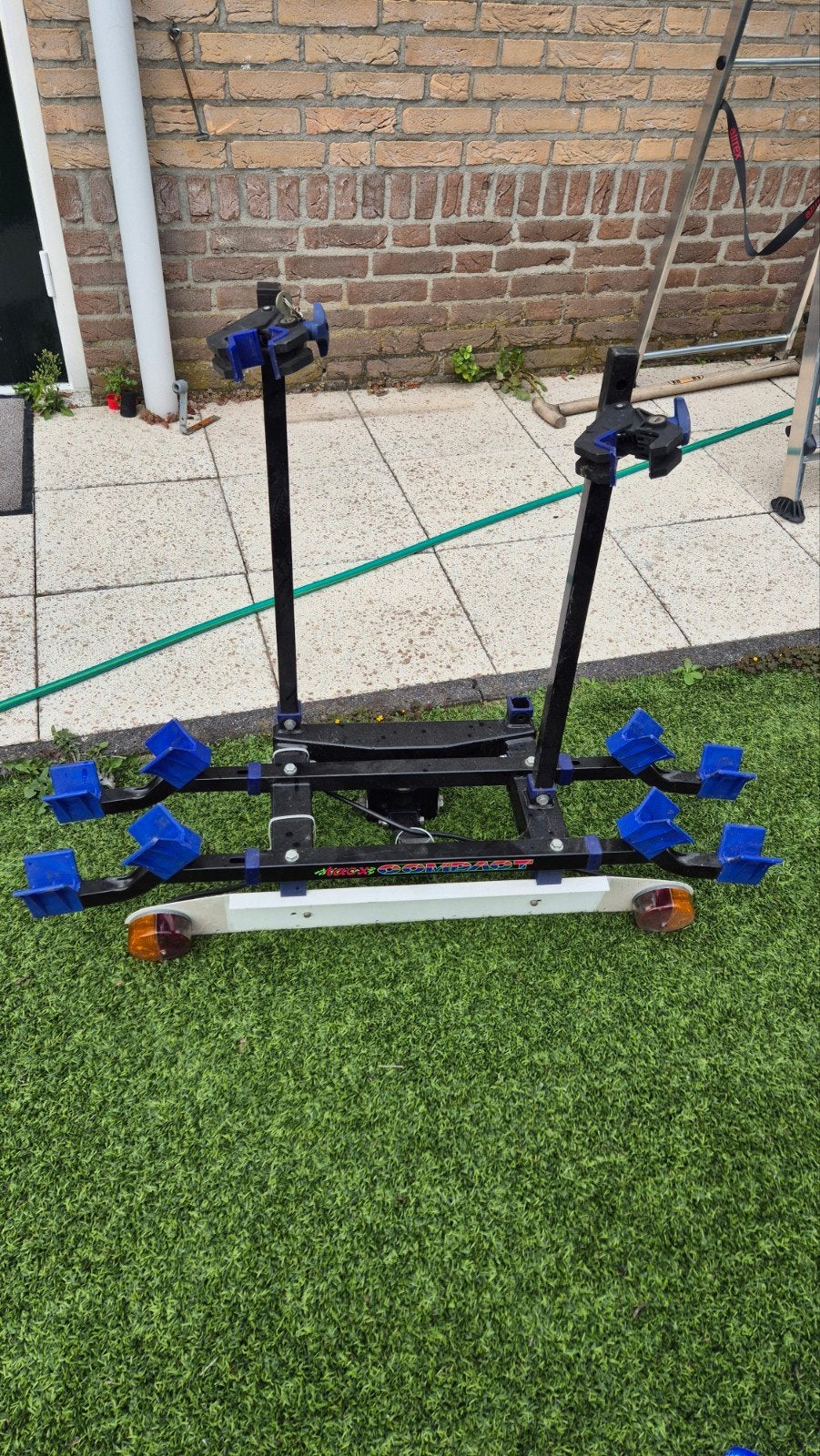 Tacx Compact fietsendrager – 2 fietsen – trekhaak, Auto diversen, Ophalen, 2 fietsen, Trekhaakdrager