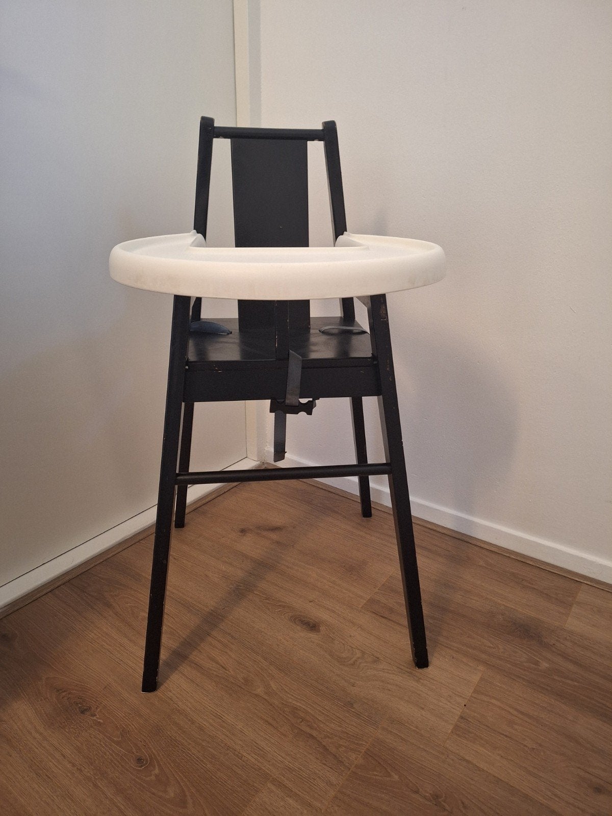 IKEA Antilop kinderstoel met eetblad - Zwart/Wit, Ophalen of Verzenden, Gebruikt, Overige typen, Gordel(s)