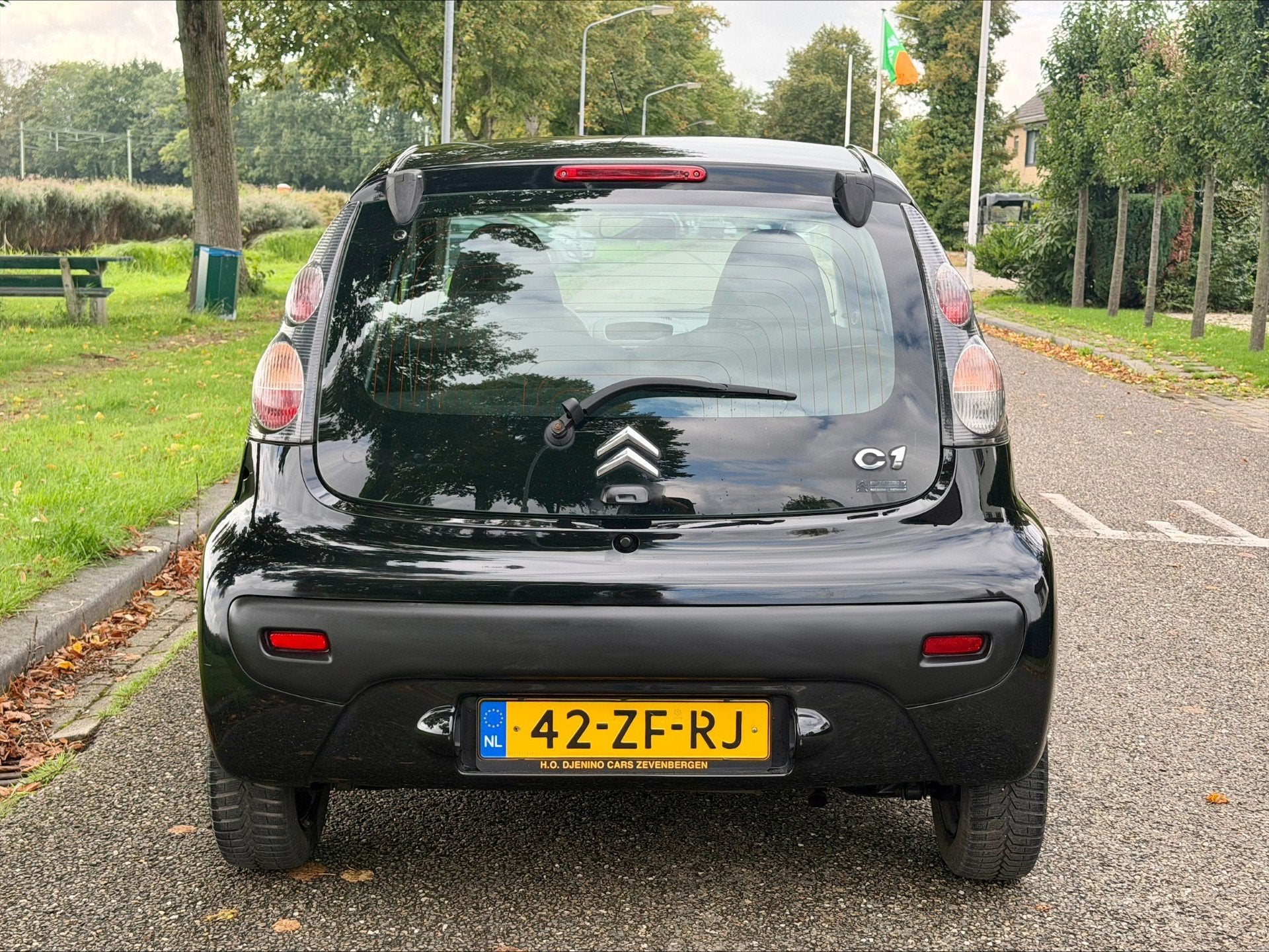 Foto 8 van Citroen C1 1.0-12V Ambiance (5DRS)