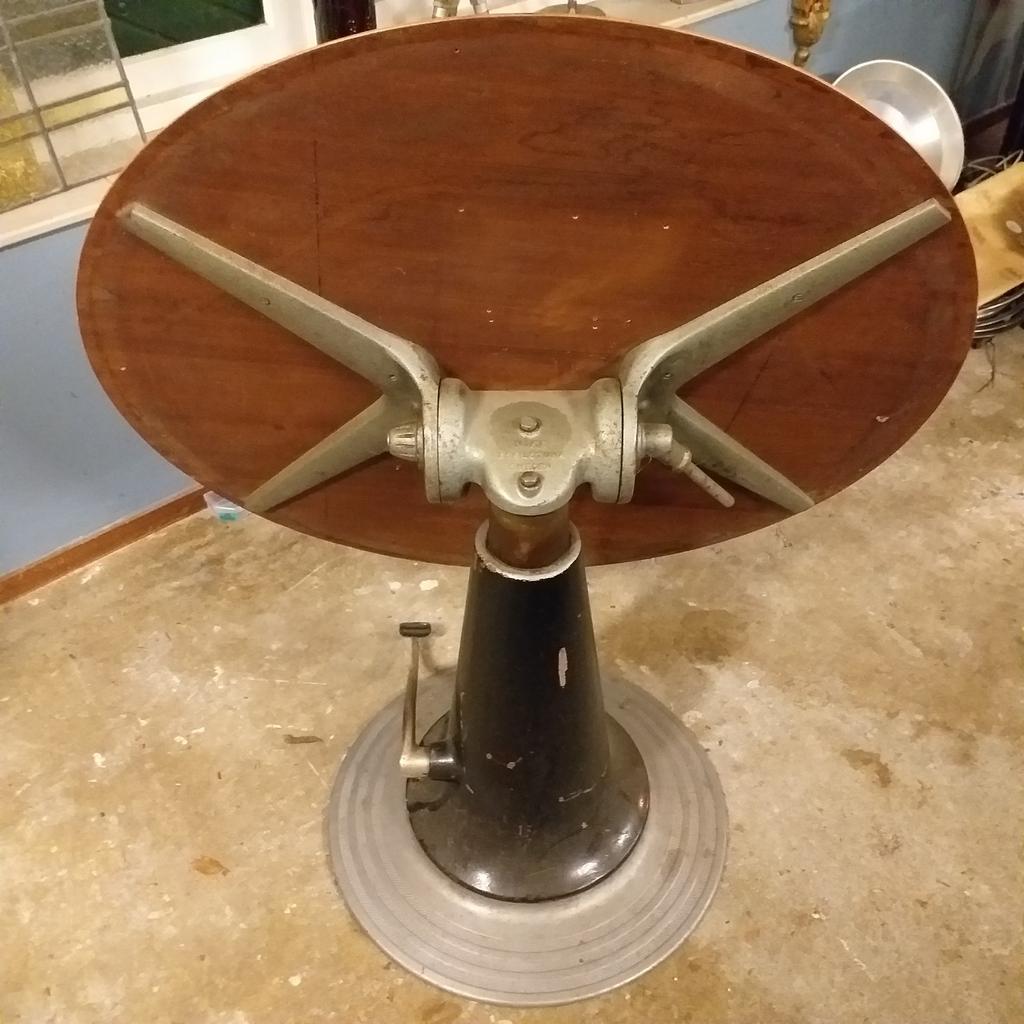 Tafel, tekentafel nike zweden, Ophalen