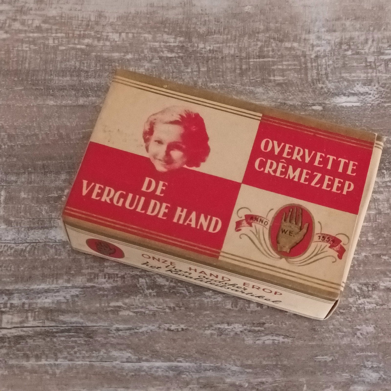 vintage verpakking van De Vergulde Hand Overvette Crèmezeep, Ophalen of Verzenden, Zo goed als nieuw, Verpakking