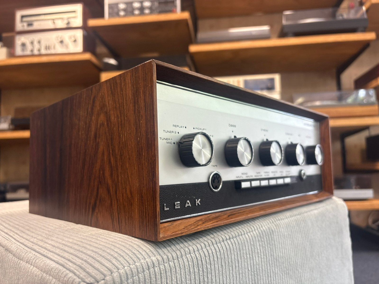 30% korting Leak Stereo 70 versterker, Zo goed als nieuw, 120 watt of meer, Stereo, Ophalen
