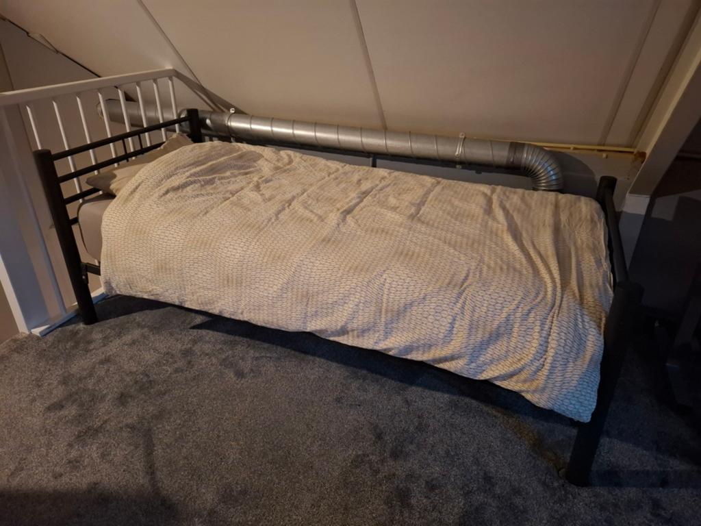 1-persoons bed, Antiek en Kunst, Antiek | Meubels | Bedden, Ophalen