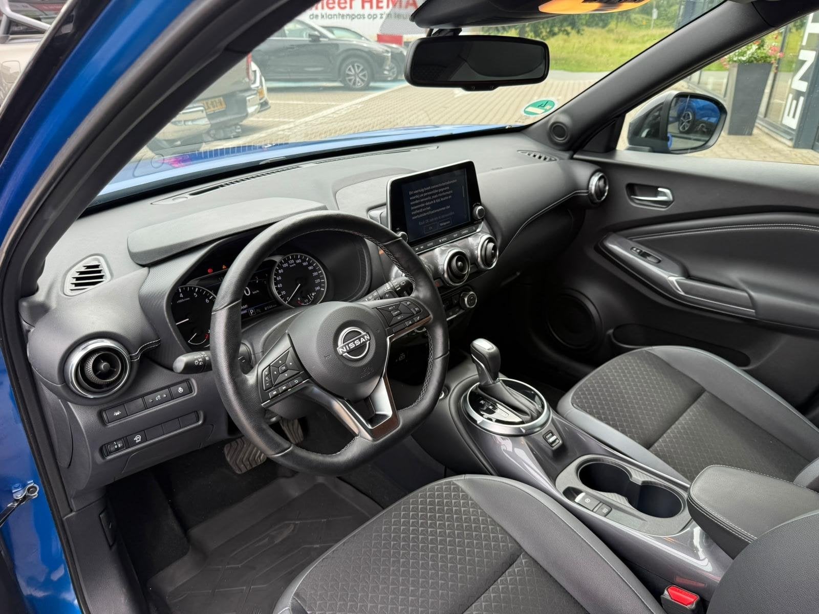 Foto 8 van Nissan Juke 1.0 DIG-T N-Connecta *Trekhaak & Stoelverwarming
