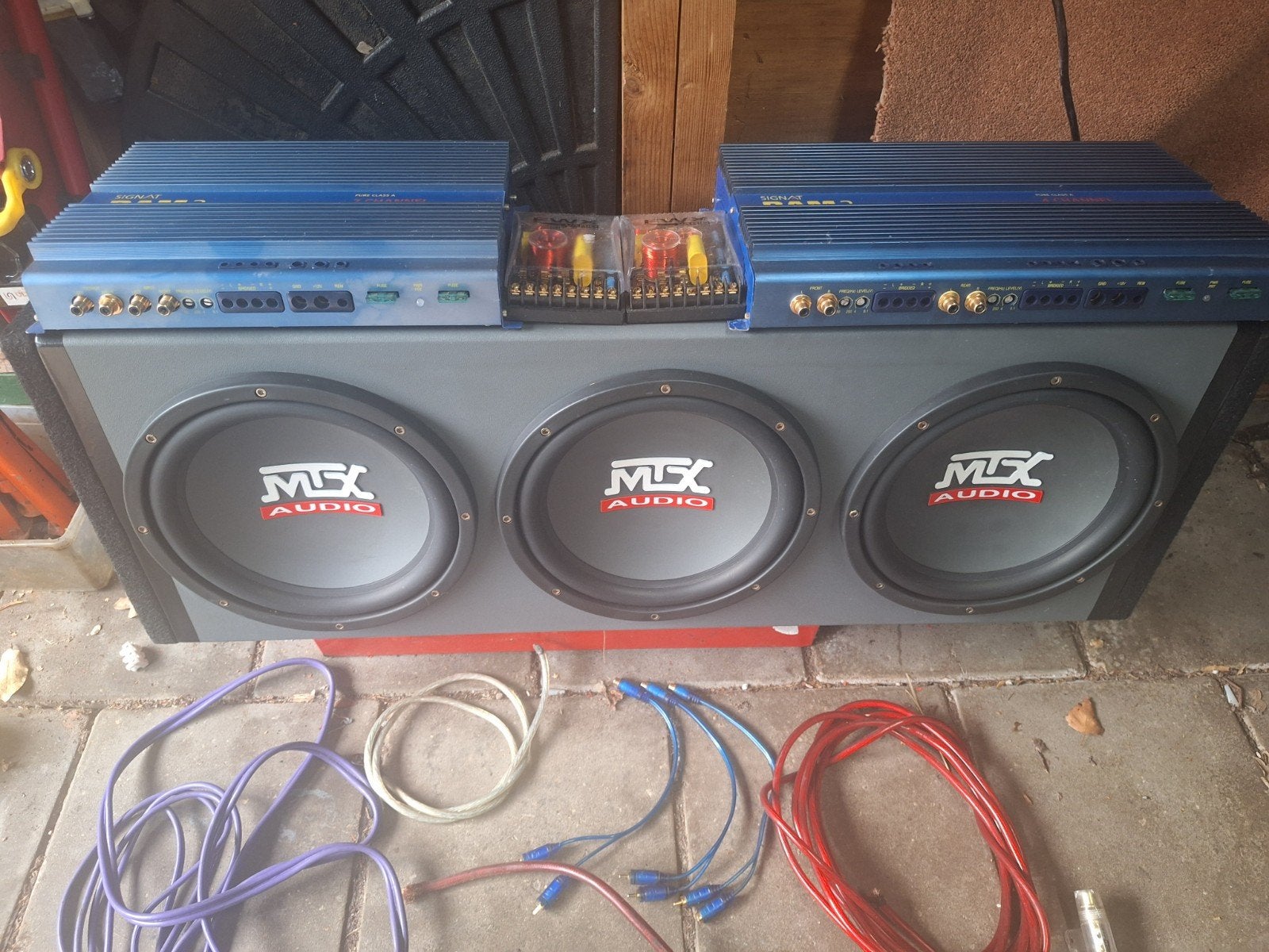Complete Car Audio Set: Subwoofer, Versterkers & Kabels, Ophalen, Gebruikt, Universele onderdelen