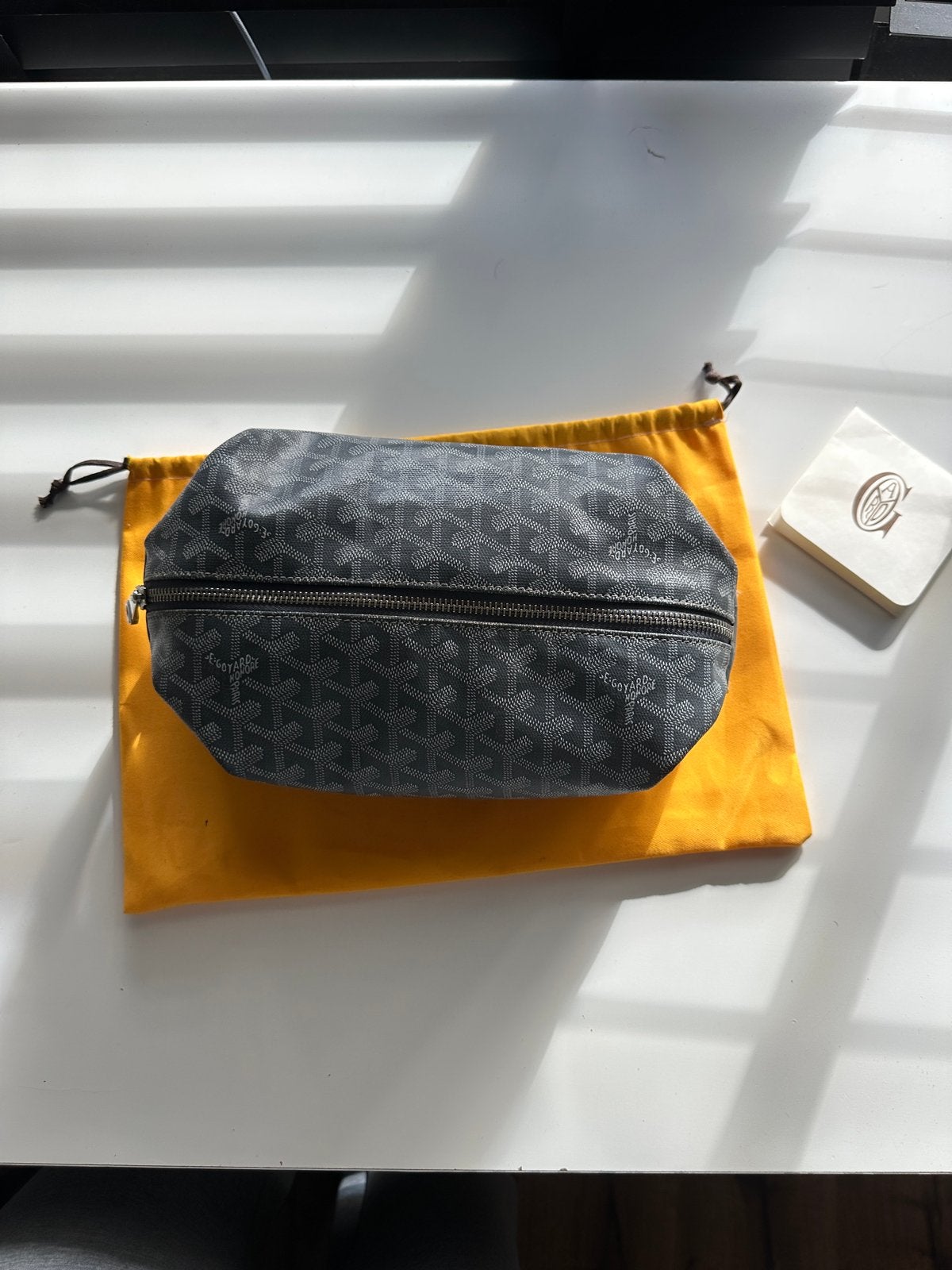 Goyard Toilettas Grijs - Zo goed als nieuw, Ophalen, Zo goed als nieuw, Grijs, Heer of Dame